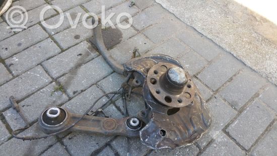 Mercedes-Benz E W211 Front wheel hub