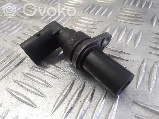 BMW 5 E39 Crankshaft position sensor 25916010 13622247926 2247926