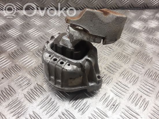 BMW 3 E90 E91 Engine mount bracket 13981112