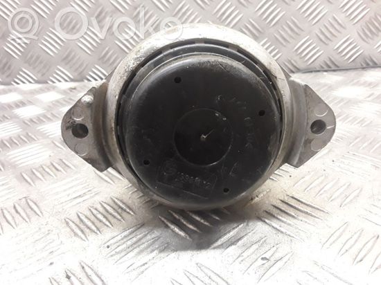 BMW 3 E90 E91 Engine mount bracket 13981112