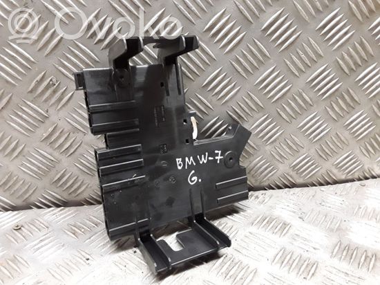 BMW 7 F01 F02 F03 F04 Fuse module 10688710