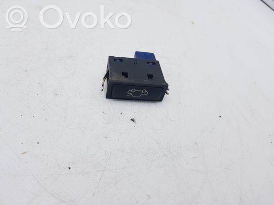 BMW 5 E39 Tailgate interior release/open handle 8365579