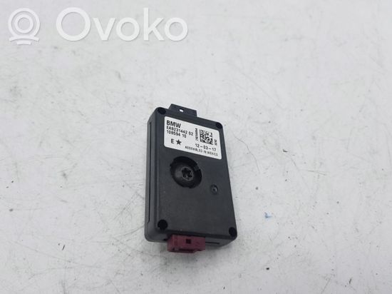 BMW 3 F30 F31 F80 Aerial antenna amplifier 923144202 10859410