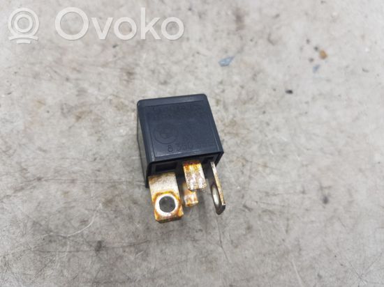 BMW 5 E39 Other relay 61368350358