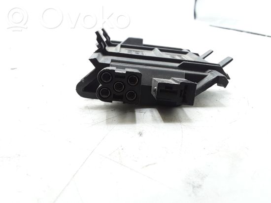 Audi 80 90 S2 B4 Heater blower motor/fan resistor 3131090041 893959263
