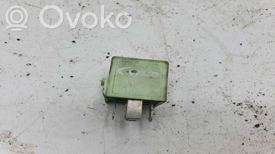 BMW 5 E60 E61 Other relay V20710003 987079282
