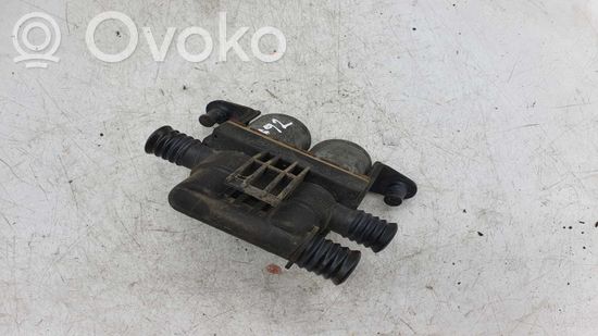 BMW 5 E39 Coolant heater control valve 8374995