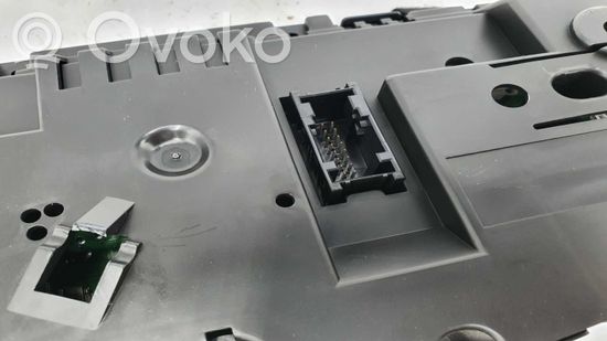 BMW 3 E90 E91 Speedometer (instrument cluster) 102538046 911020602 400051415