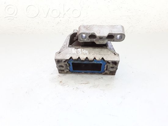Volkswagen PASSAT B7 Engine mount bracket 1K0199262