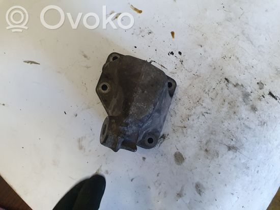 Mercedes-Benz ML W164 Engine mounting bracket A6422230204