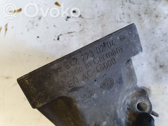 Mercedes-Benz ML W164 Engine mounting bracket A6422230204