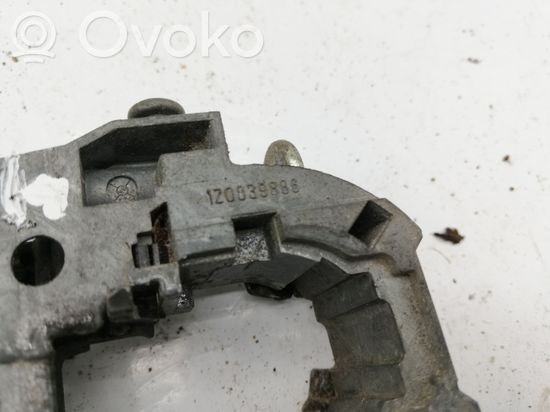 Volkswagen Golf Plus Front door exterior handle/bracket 1Z0839885