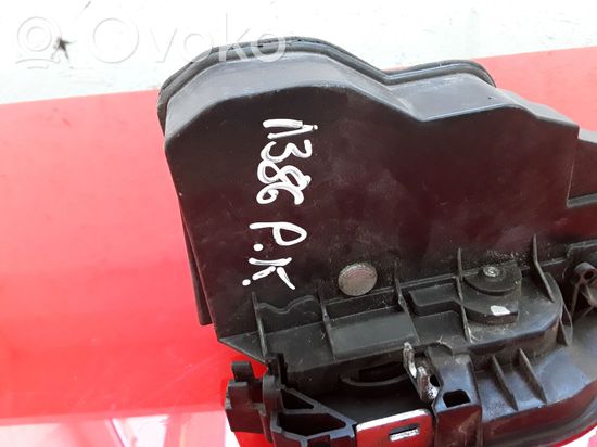 BMW X3 E83 Front door lock 7154627