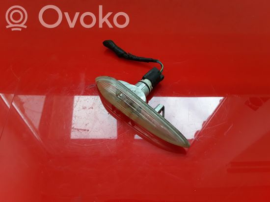 BMW X3 E83 Front fender indicator light E130675