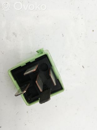 BMW X3 E83 Other relay 61368373700