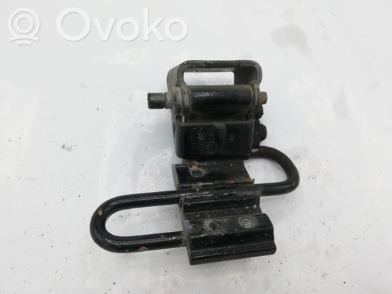 Audi A6 S6 C6 4F Front door lower hinge NOCODE