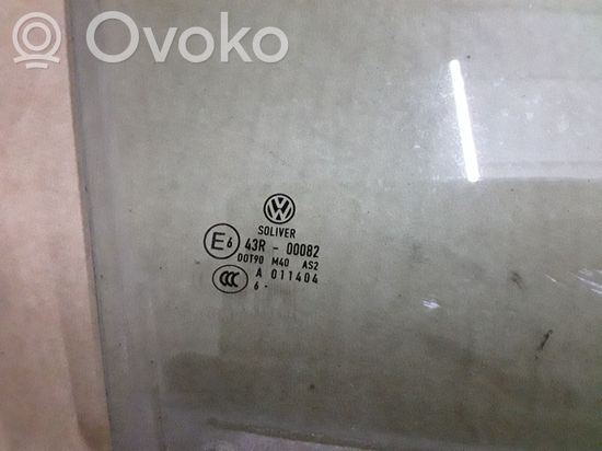 Volkswagen PASSAT B6 Front door window glass four-door 43R00082