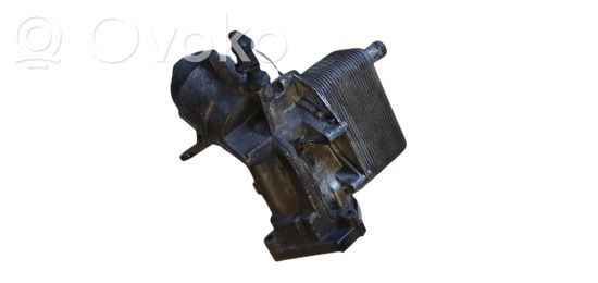 BMW 5 E39 Engine oil radiator 2247204 8792145