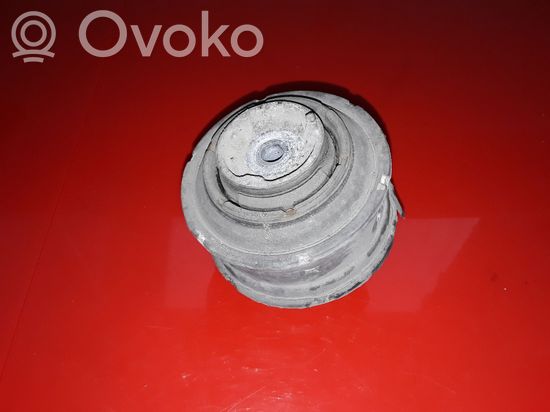 Mercedes-Benz CLK A209 C209 Engine mount bracket NOCODE