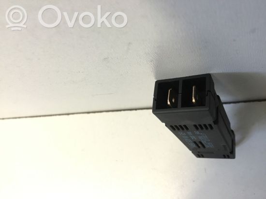 Mercedes-Benz GLC X253 C253 Aerial antenna amplifier A1568200089 A1568200089