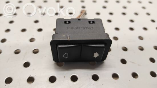 BMW 5 E39 Electric window control switch 8368974