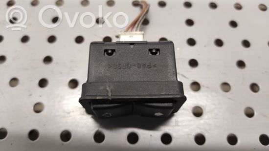BMW 5 E39 Electric window control switch 8368974