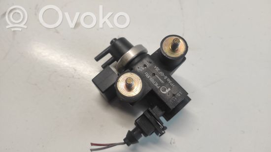 BMW 5 E39 Turbo solenoid valve 72279600 2247906 001131