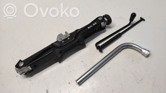 Audi A4 S4 B8 8K Lift Jack