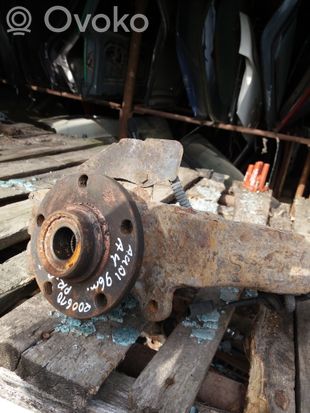 Audi A4 S4 B5 8D Front wheel hub