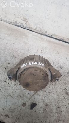 Mercedes-Benz E W212 Engine mount bracket