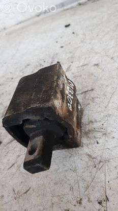 Mercedes-Benz E W212 Engine mount bracket