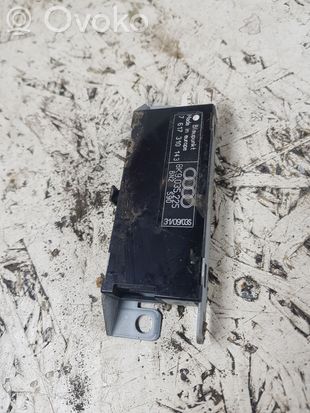 Audi A4 S4 B8 8K Aerial antenna amplifier 8K9035225