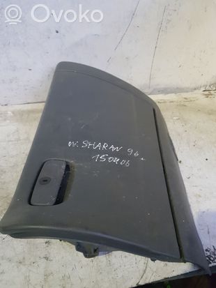 Volkswagen Sharan Glove box