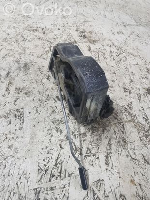 BMW 1 E81 E87 Front door lock 7167077