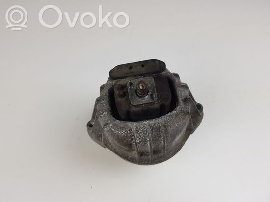 BMW 3 E90 E91 Engine mount bracket 13981112