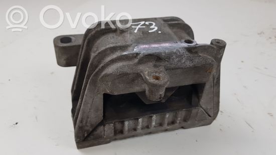 Volkswagen PASSAT B6 Engine mount bracket 1K0199262