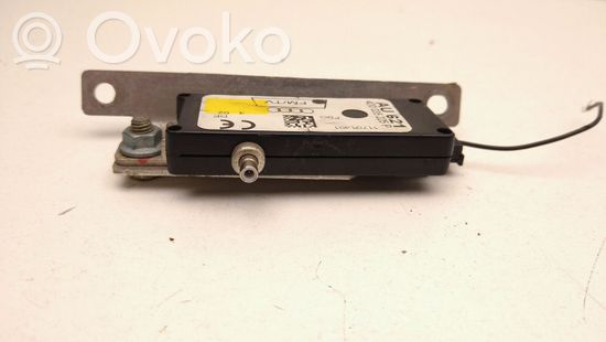 Audi A8 S8 D2 4D Aerial antenna amplifier 4D0035225P