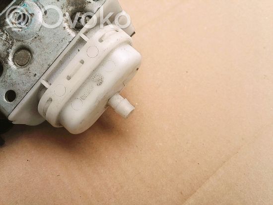 Audi A4 S4 B5 8D Front door lock 8D1837016A