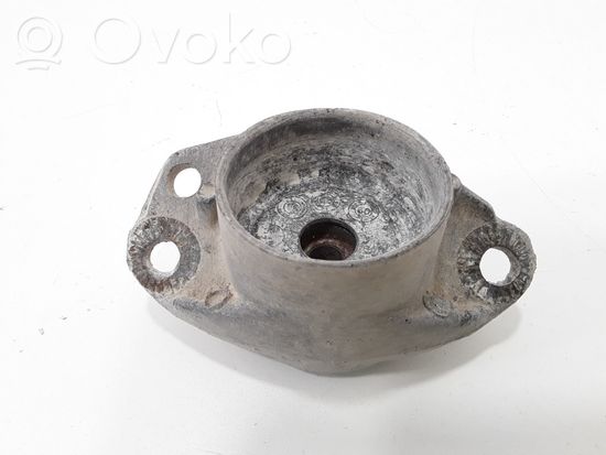 Volkswagen Golf IV Front shock absorber mounting bracket
