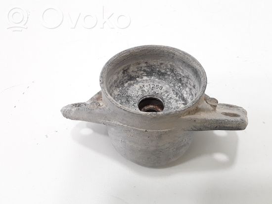 Volkswagen Golf IV Front shock absorber mounting bracket