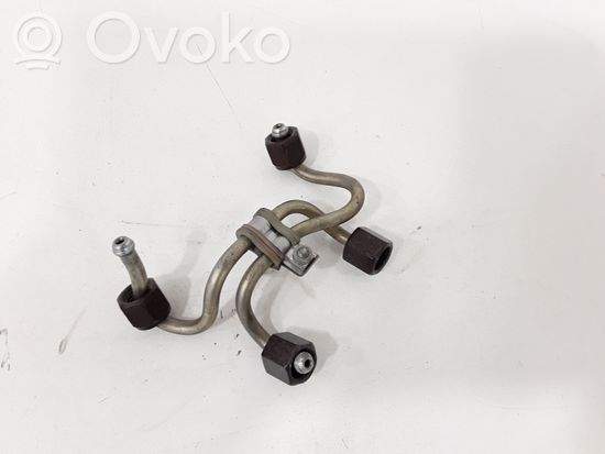 BMW 5 E60 E61 Fuel injector supply line/pipe