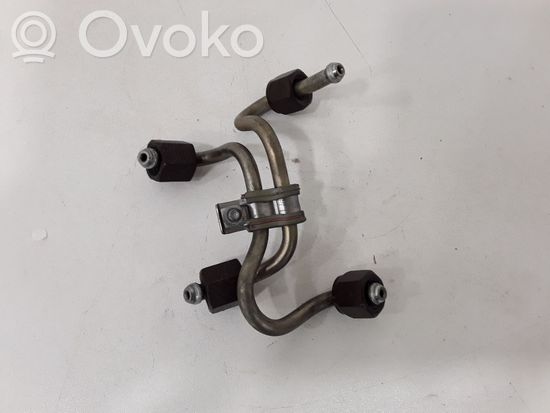 BMW 5 E60 E61 Fuel injector supply line/pipe