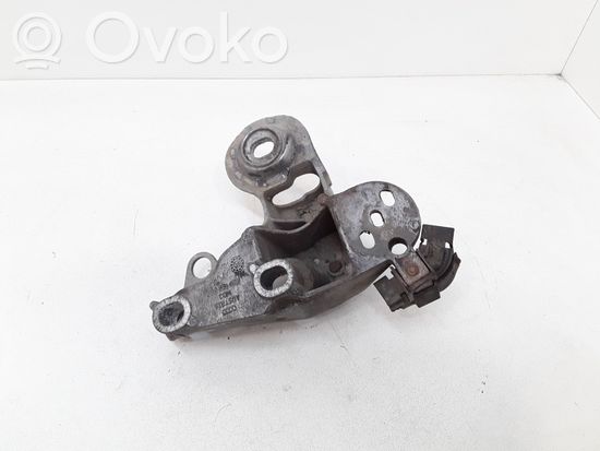 Volkswagen PASSAT B5.5 Engine mounting bracket 8E0199352