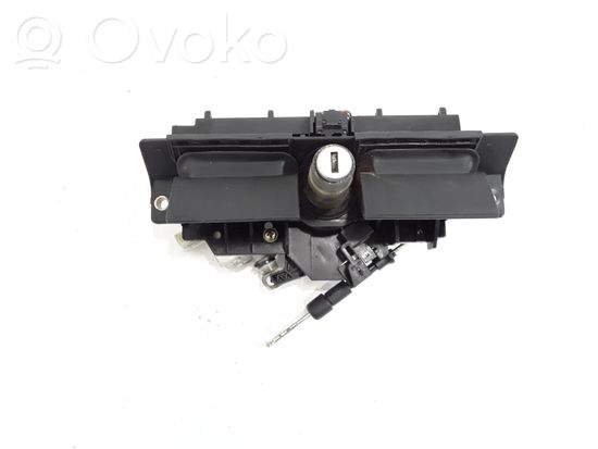 Audi A6 S6 C5 4B Tailgate/trunk/boot lock/catch/latch 8D9827565H