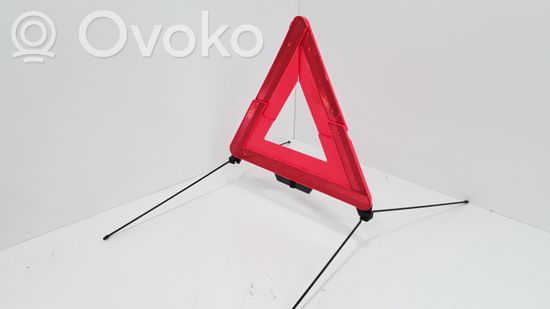 Audi A6 S6 C6 4F Emergency warning sign
