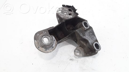 Volkswagen PASSAT B5.5 Engine mounting bracket 8E0199352D