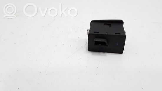 BMW 3 E46 Electric window control switch 8368921