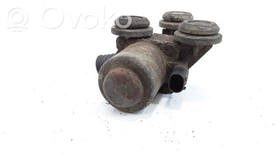 BMW 3 E46 Coolant heater control valve 8369805
