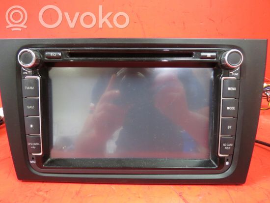 Volkswagen Golf VI Audio system kit