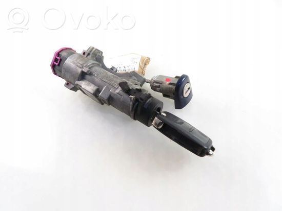 Volkswagen Golf IV Ignition lock 4B0905851C